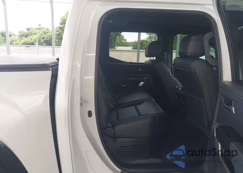 2024 Toyota Tundra Hybrid Platinum 4Wd z USA, uszkodzony, nr VIN 5TFNC5DB2RX048819